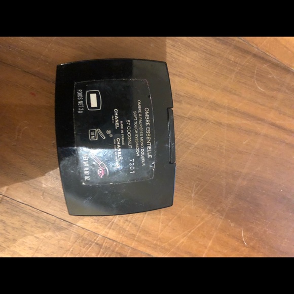 Chanel Makeup Ombré Essential Shadow - Picture 2 of 3